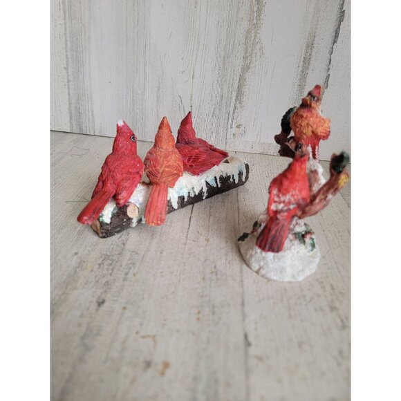 Red cardinal AS IS log tree Xmas snow home decor set figure mistletoe - Picture 9 of 13